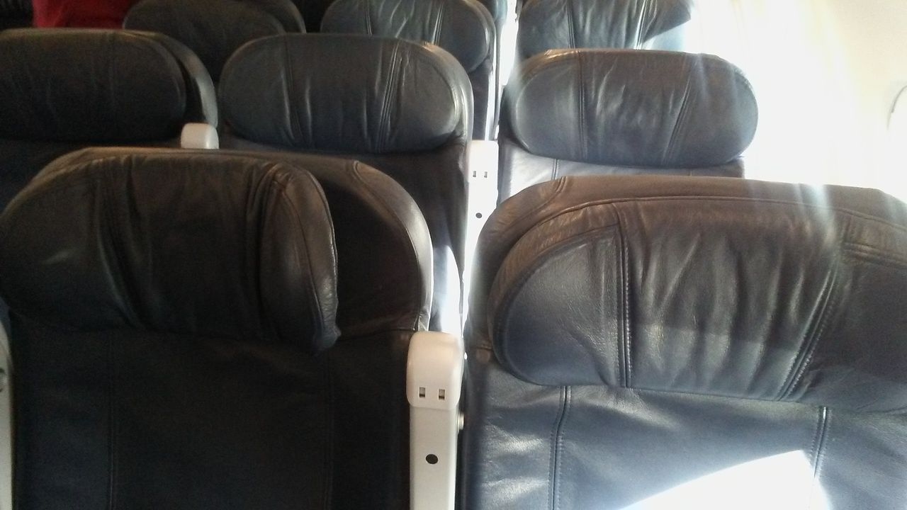 photo cabin seats